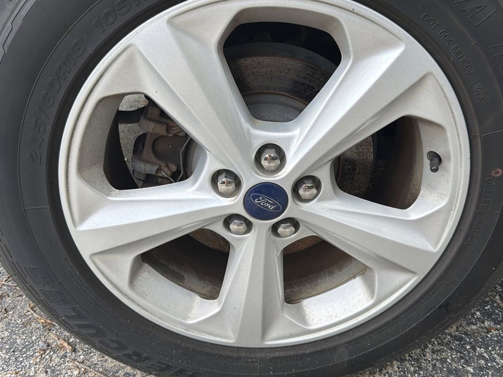 Used 2018 Ford Edge SE AWD/4WD image 9
