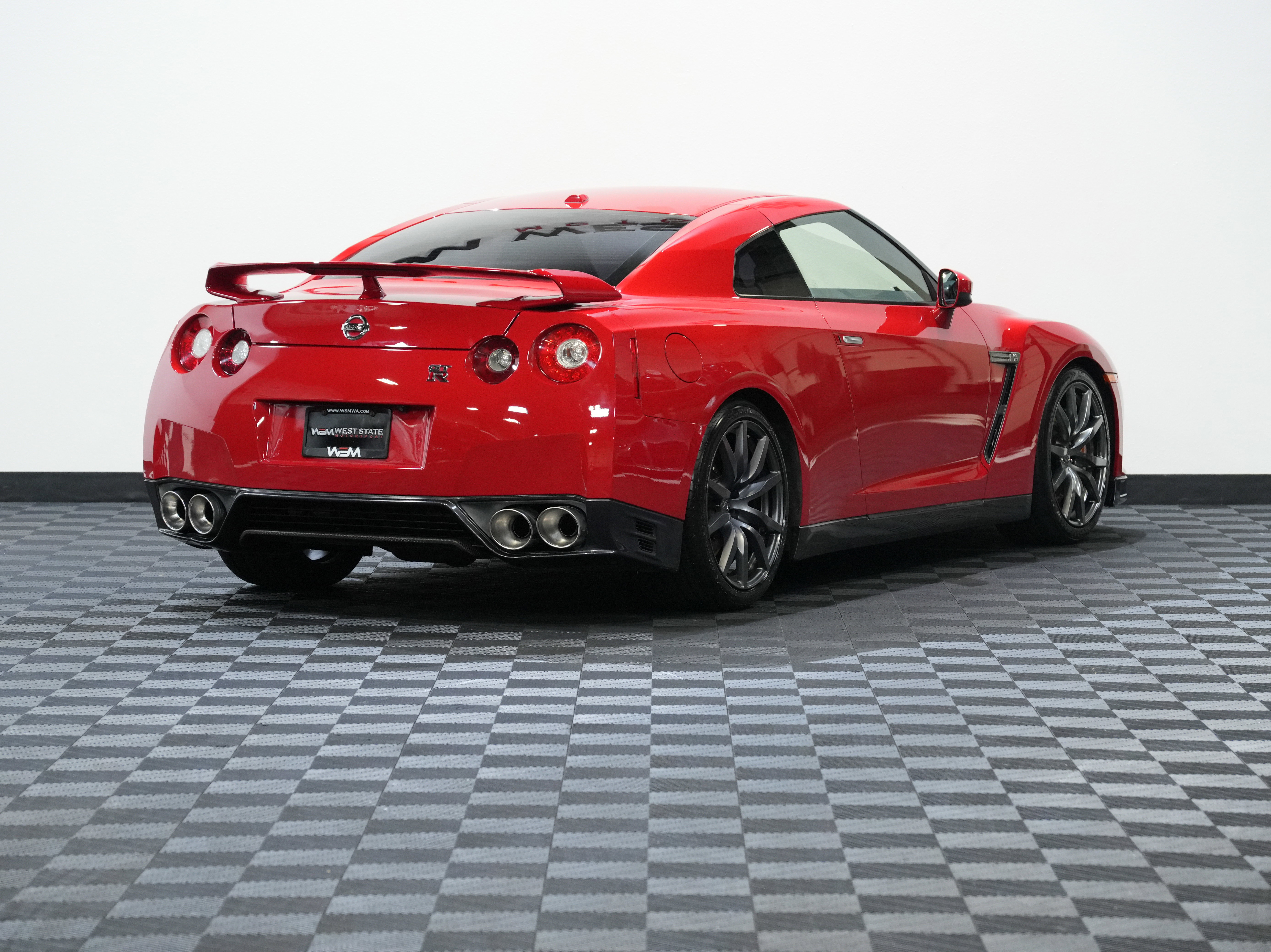 Used 2013 Nissan GT-R Premium AWD/4WD image 6