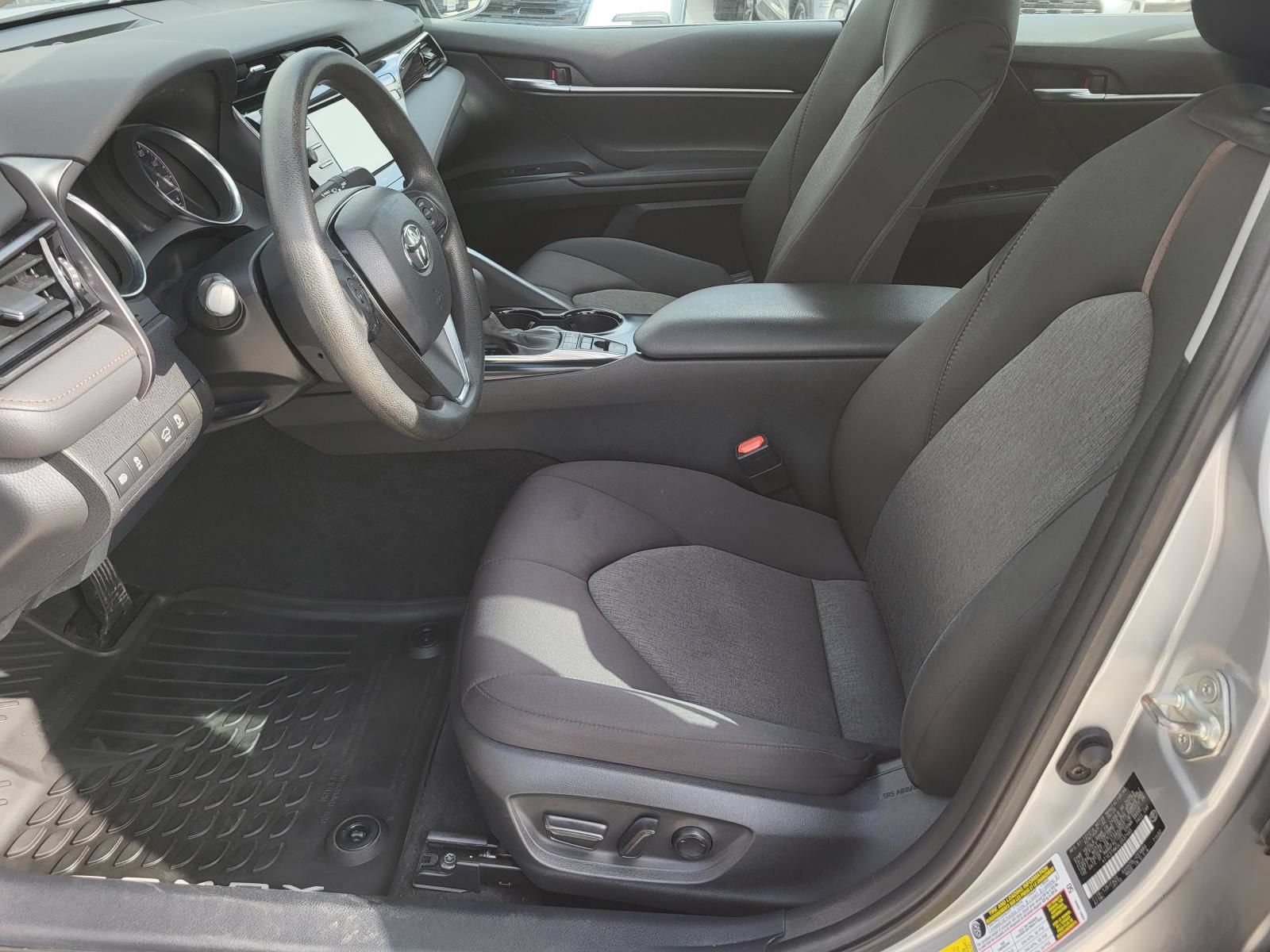 Used 2020 Toyota Camry LE FWD image 16