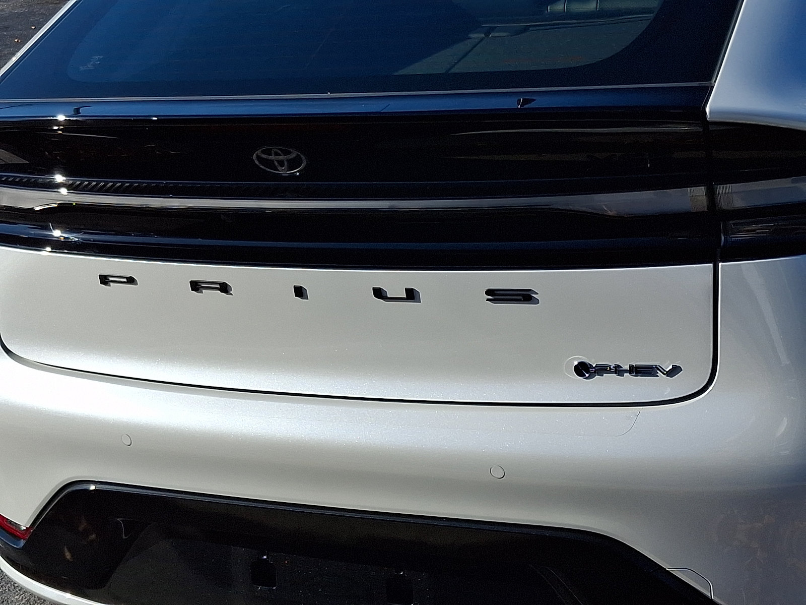 New 2026 Toyota Prius Plug-In Hybrid FWD image 5