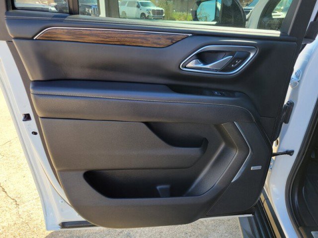 Used 2021 Chevrolet Suburban Premier w/ Premium Package image 35