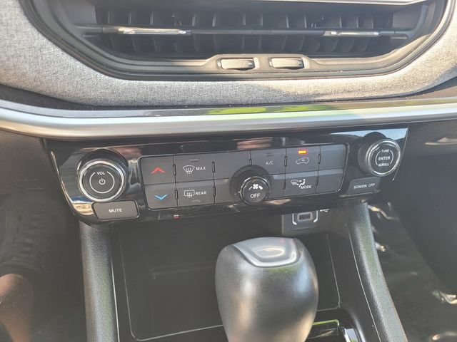 Used 2024 Jeep Compass Latitude AWD/4WD image 24