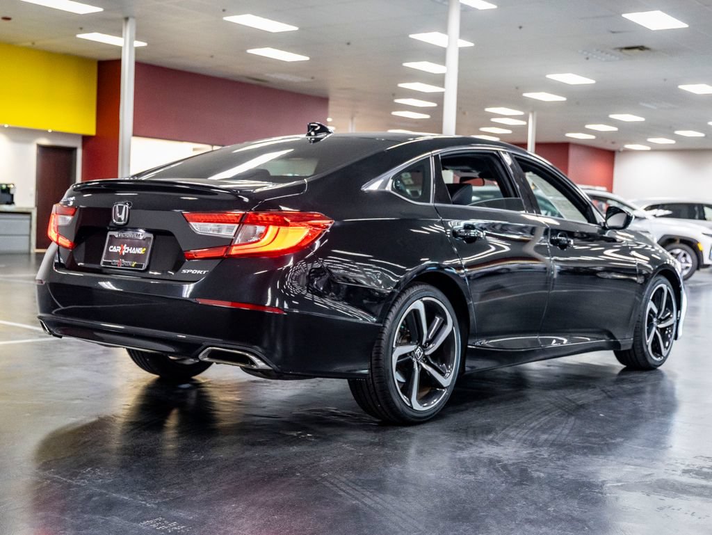 Used 2018 Honda Accord Sport image 6