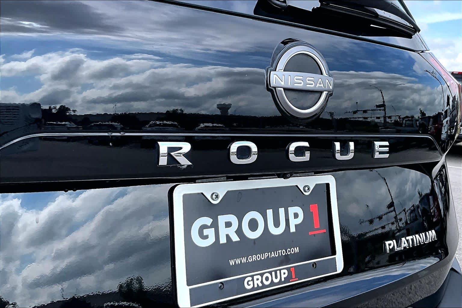 Used 2023 Nissan Rogue Platinum FWD image 10