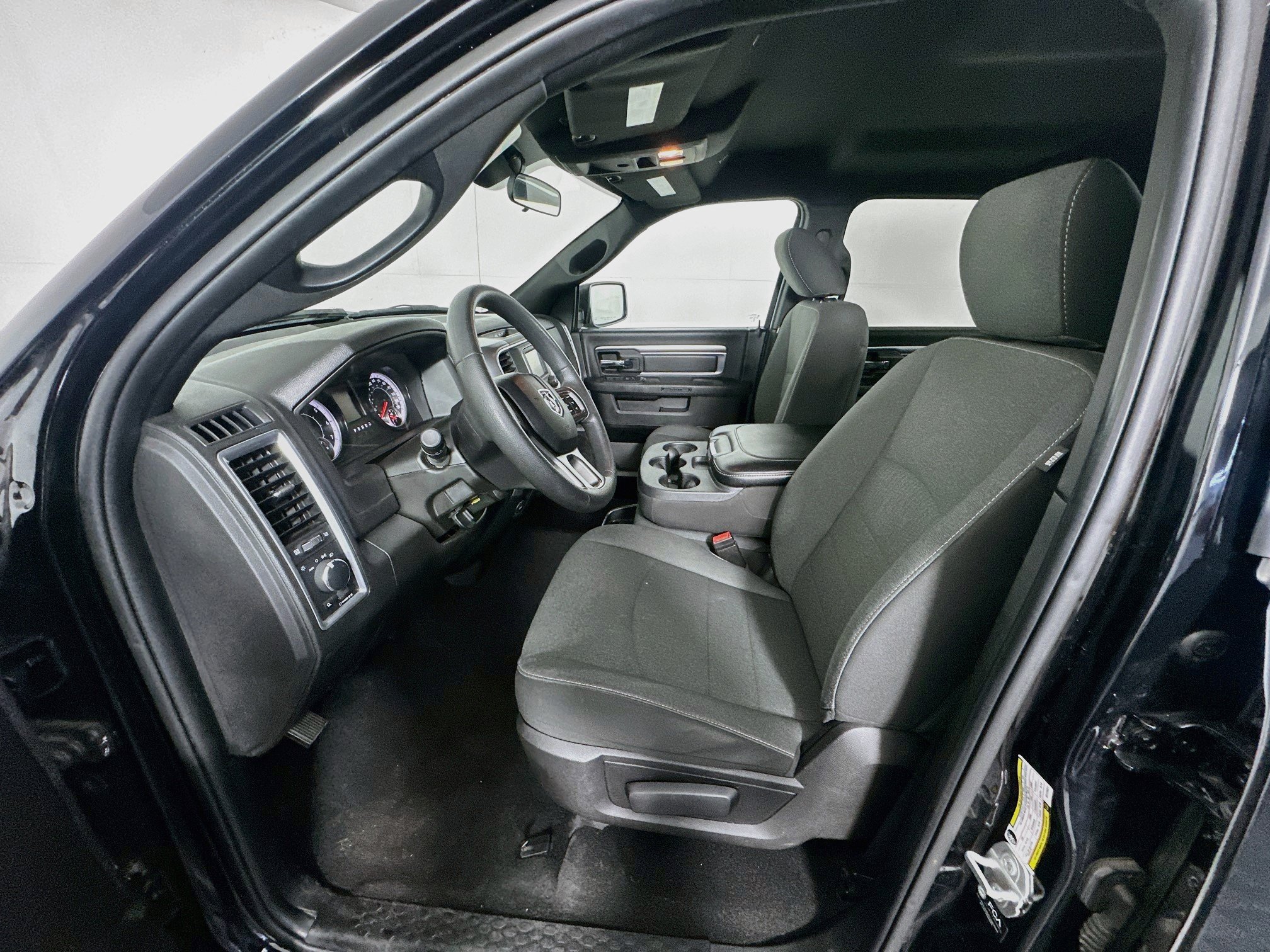 Used 2024 RAM 1500 Warlock AWD/4WD image 13