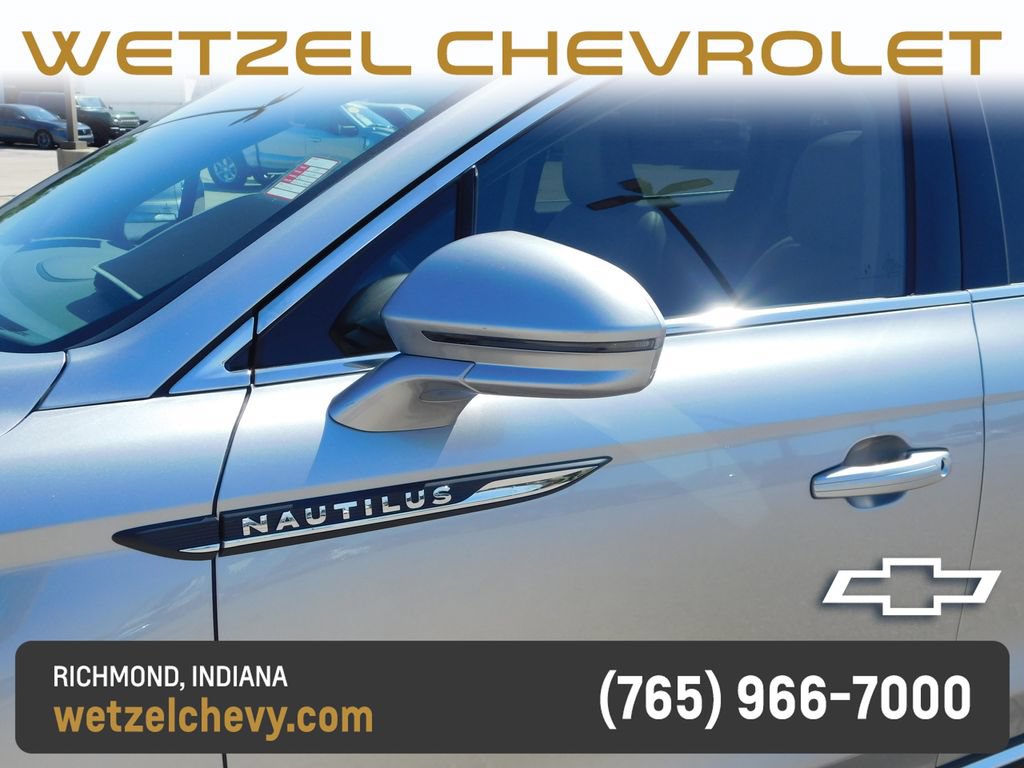 Used 2023 Lincoln Nautilus Reserve AWD/4WD image 11