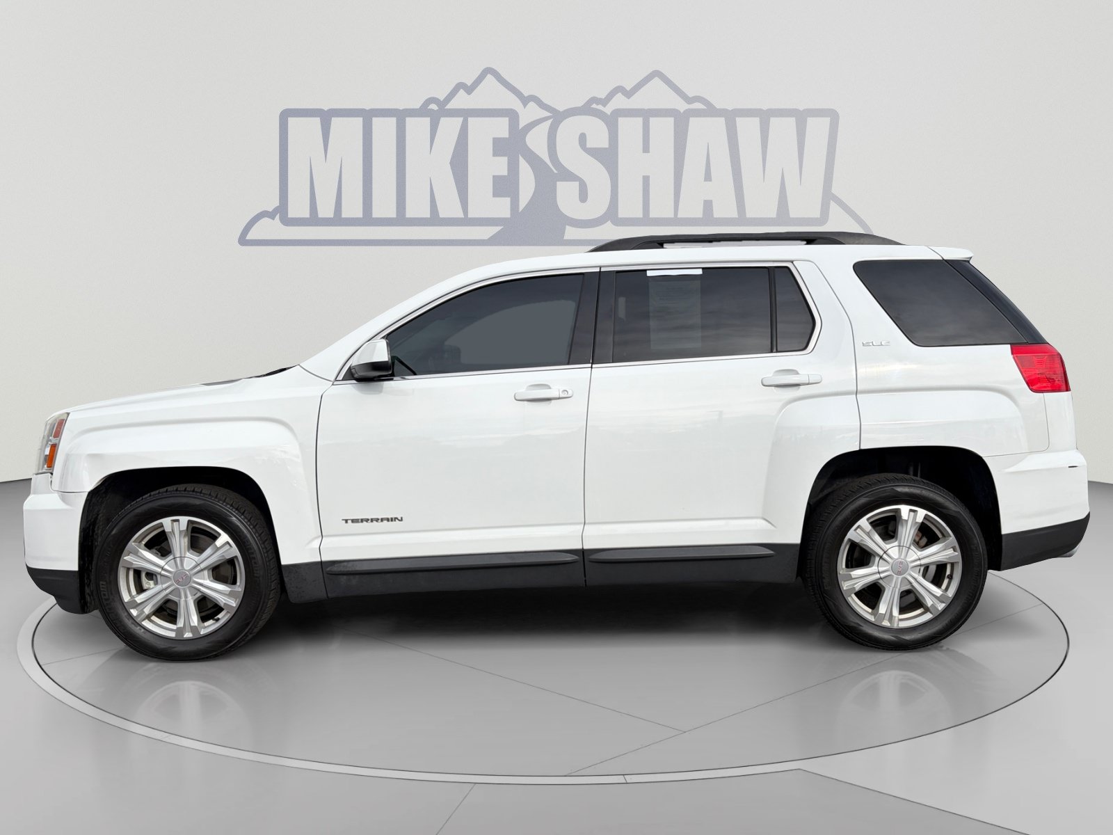 Used 2017 GMC Terrain SLE w/ Driver Alert Package I AWD/4WD image 2