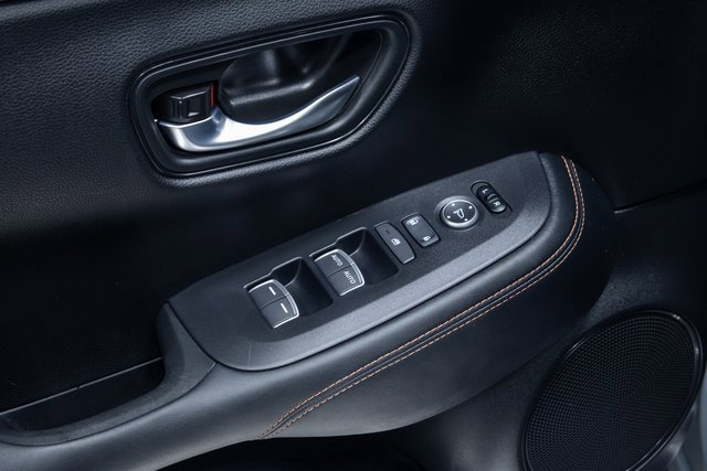 Used 2024 Honda HR-V Sport image 11