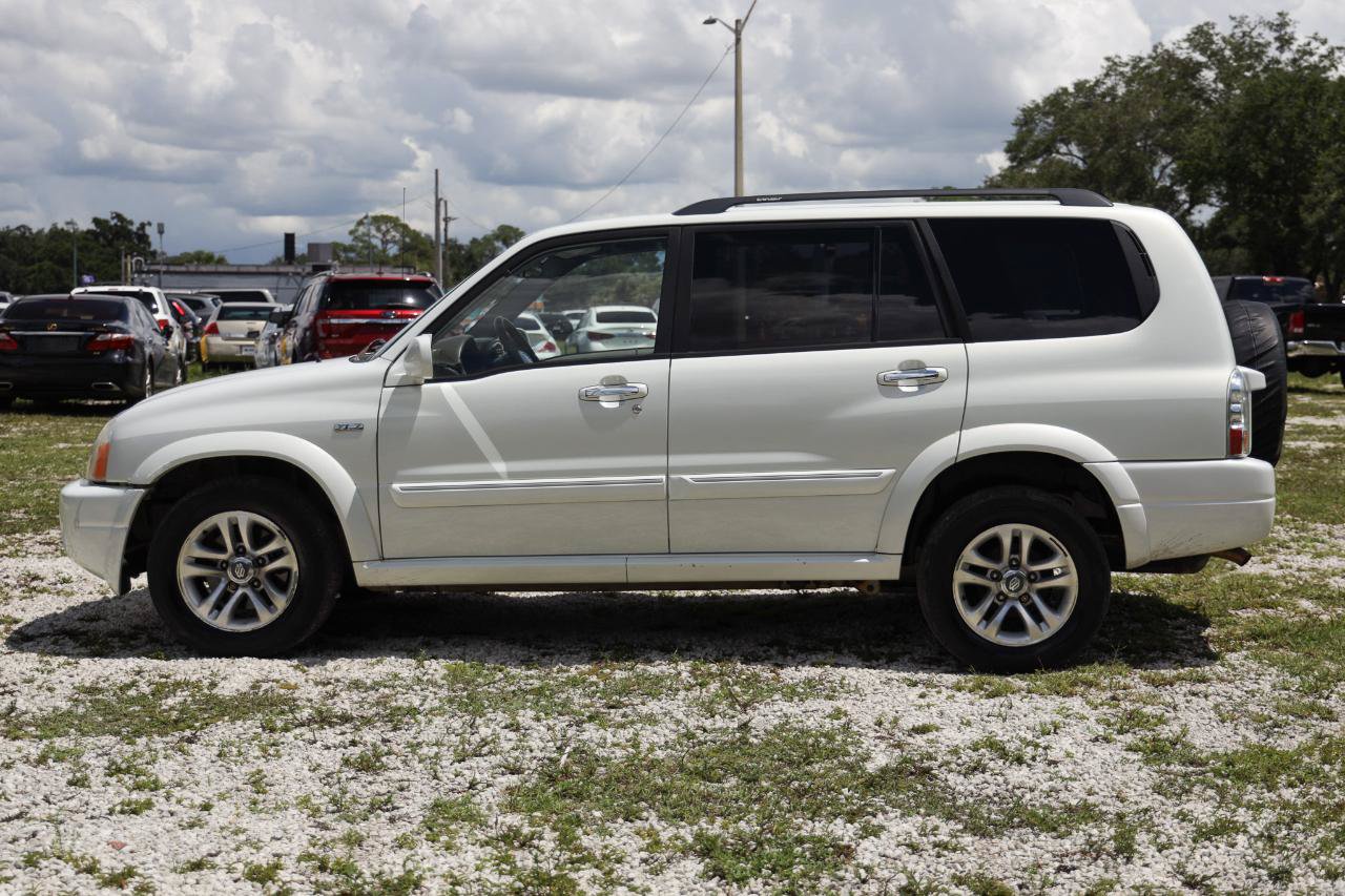 Used 2004 Suzuki XL7 2WD image 3