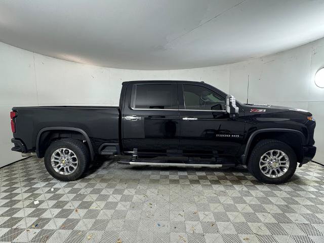 Used 2024 Chevrolet Silverado 2500 LTZ w/ LTZ Plus Package AWD/4WD image 2