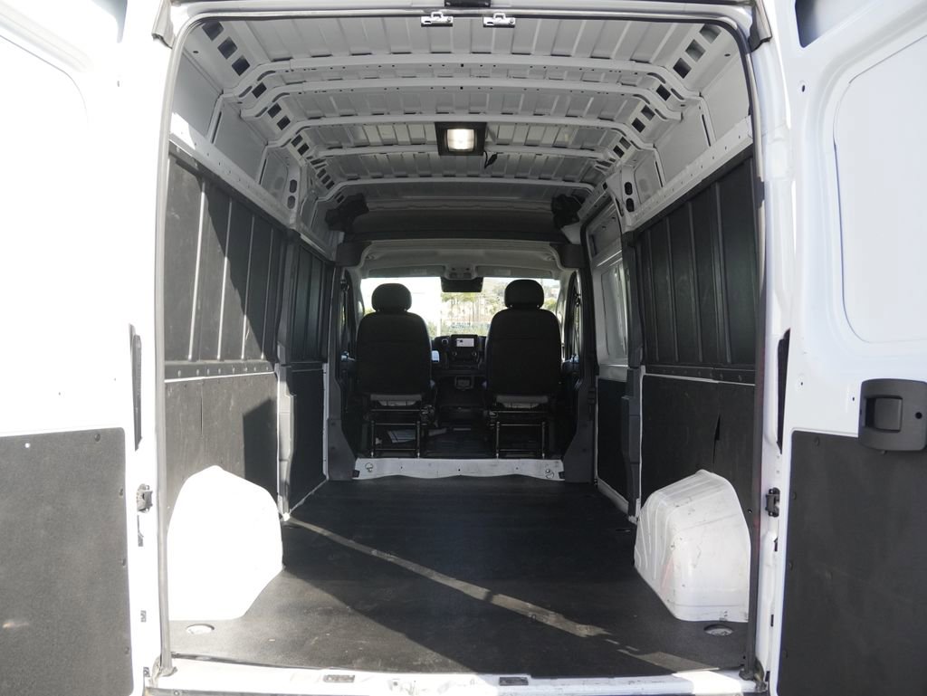 Used 2025 RAM ProMaster 2500 w/ Convenience Group FWD image 31