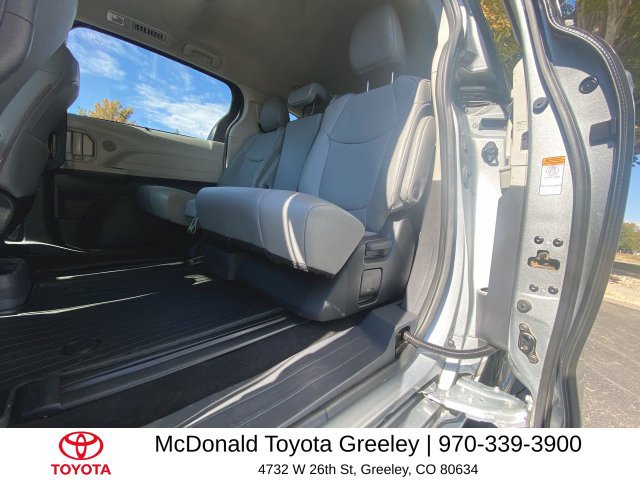 Used 2023 Toyota Sienna XLE FWD image 23