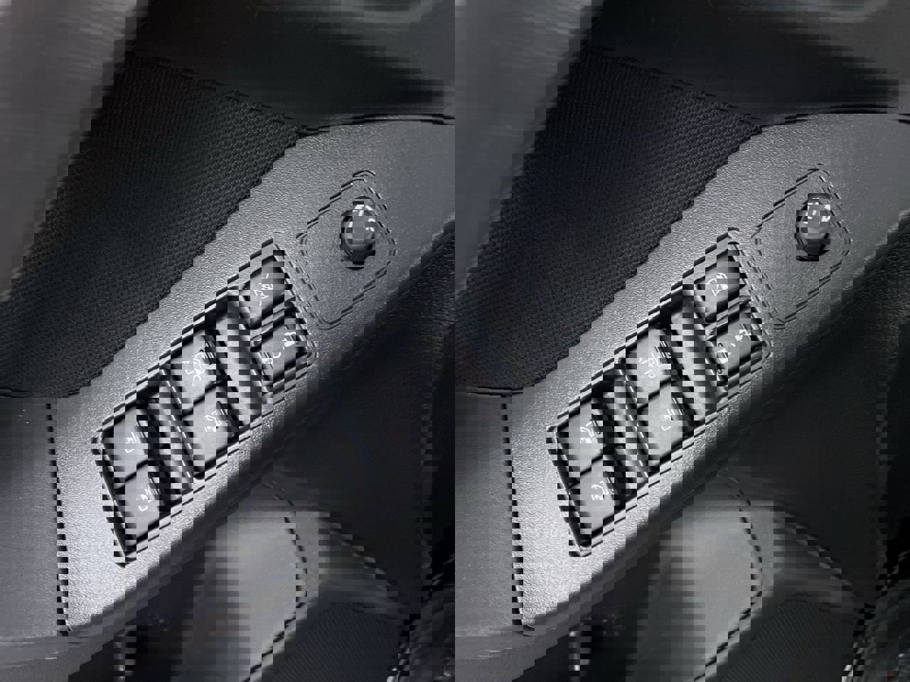 Used 2015 Subaru Forester 2.5i Premium w/ All-Weather Package image 11