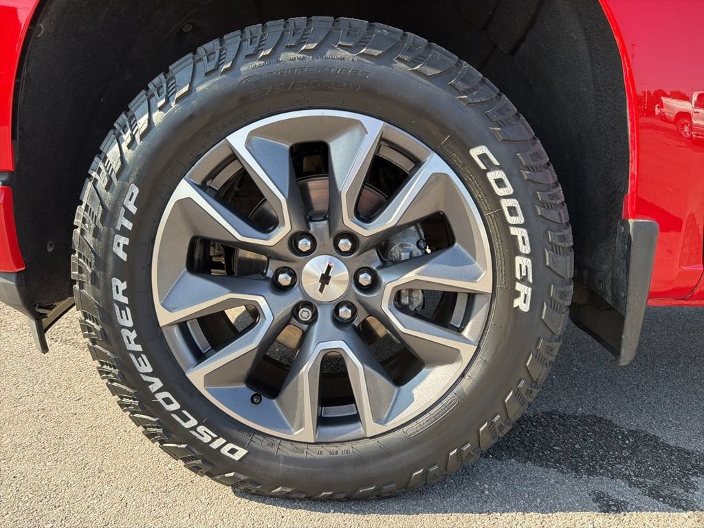Used 2020 Chevrolet Silverado 1500 RST w/ Texas Edition AWD/4WD image 14