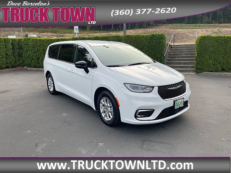 Used 2025 Chrysler Pacifica Select FWD image 7