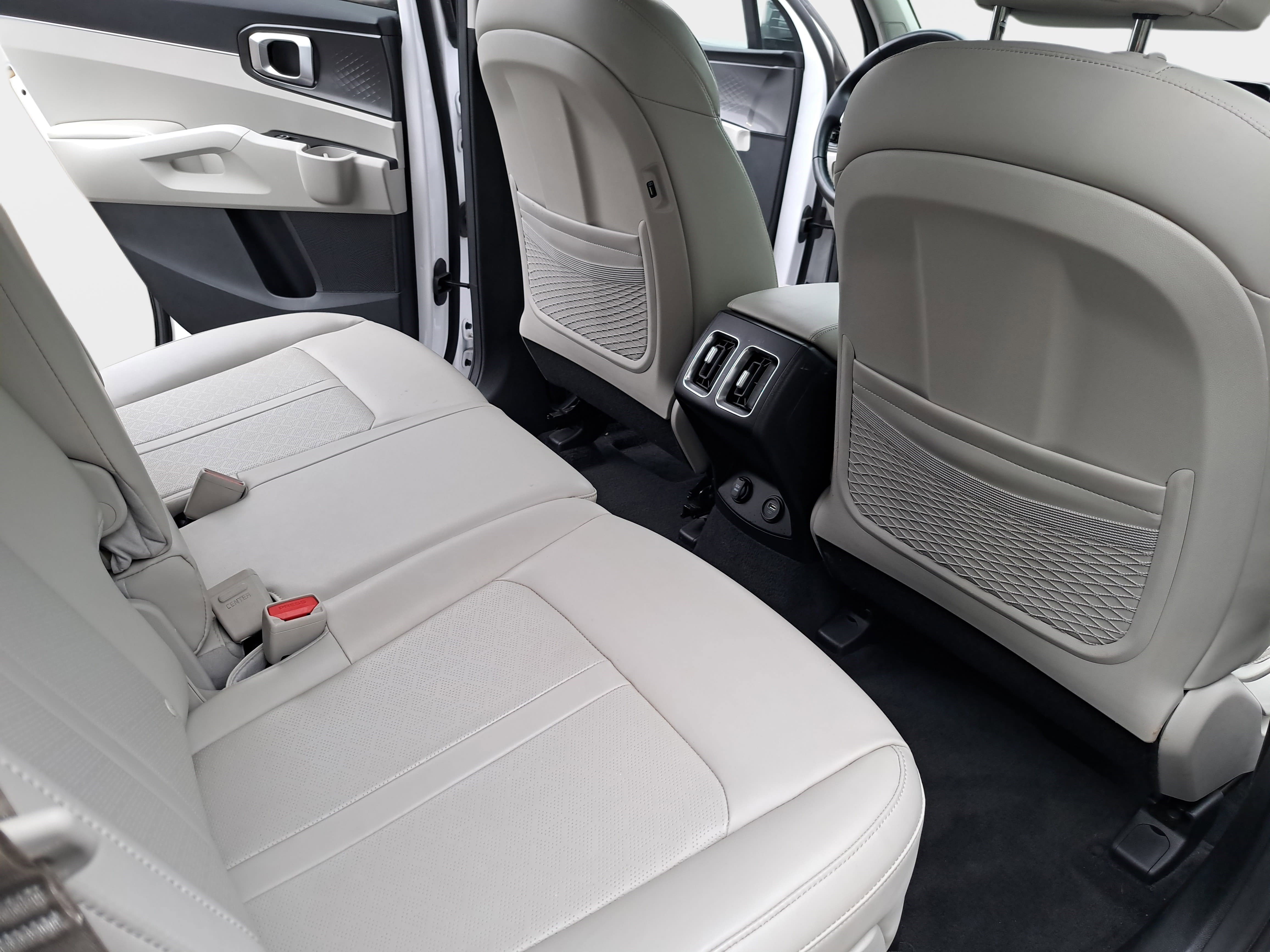 Used 2022 Kia Sorento S w/ Panoramic Sunroof Package FWD image 11