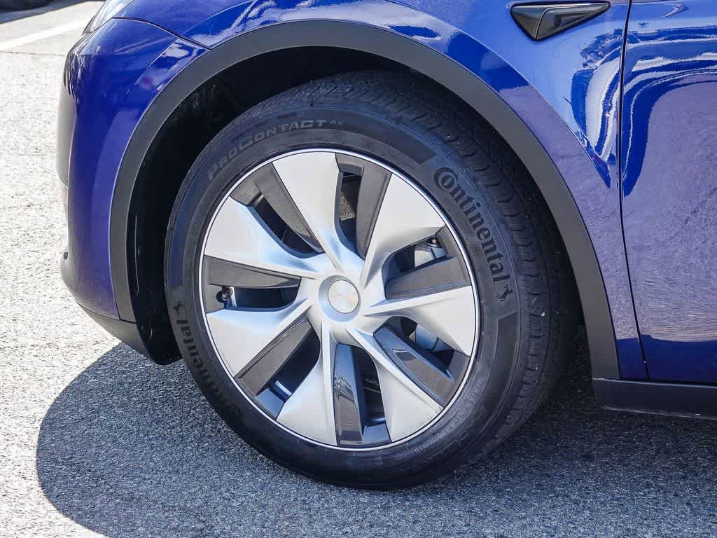 Used 2023 Tesla Model Y Long Range AWD/4WD image 9