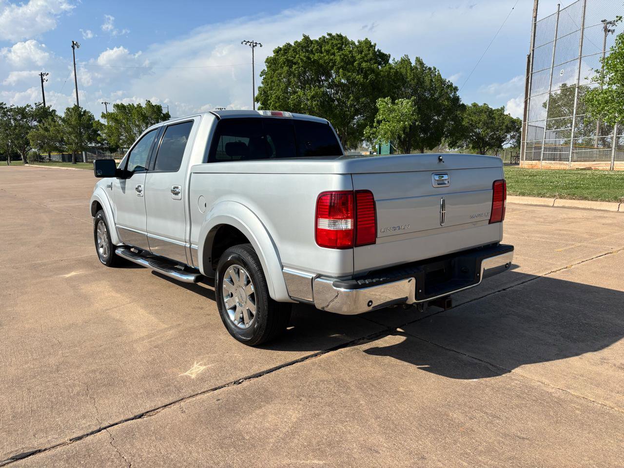 Used 2006 Lincoln Mark LT 2WD image 6