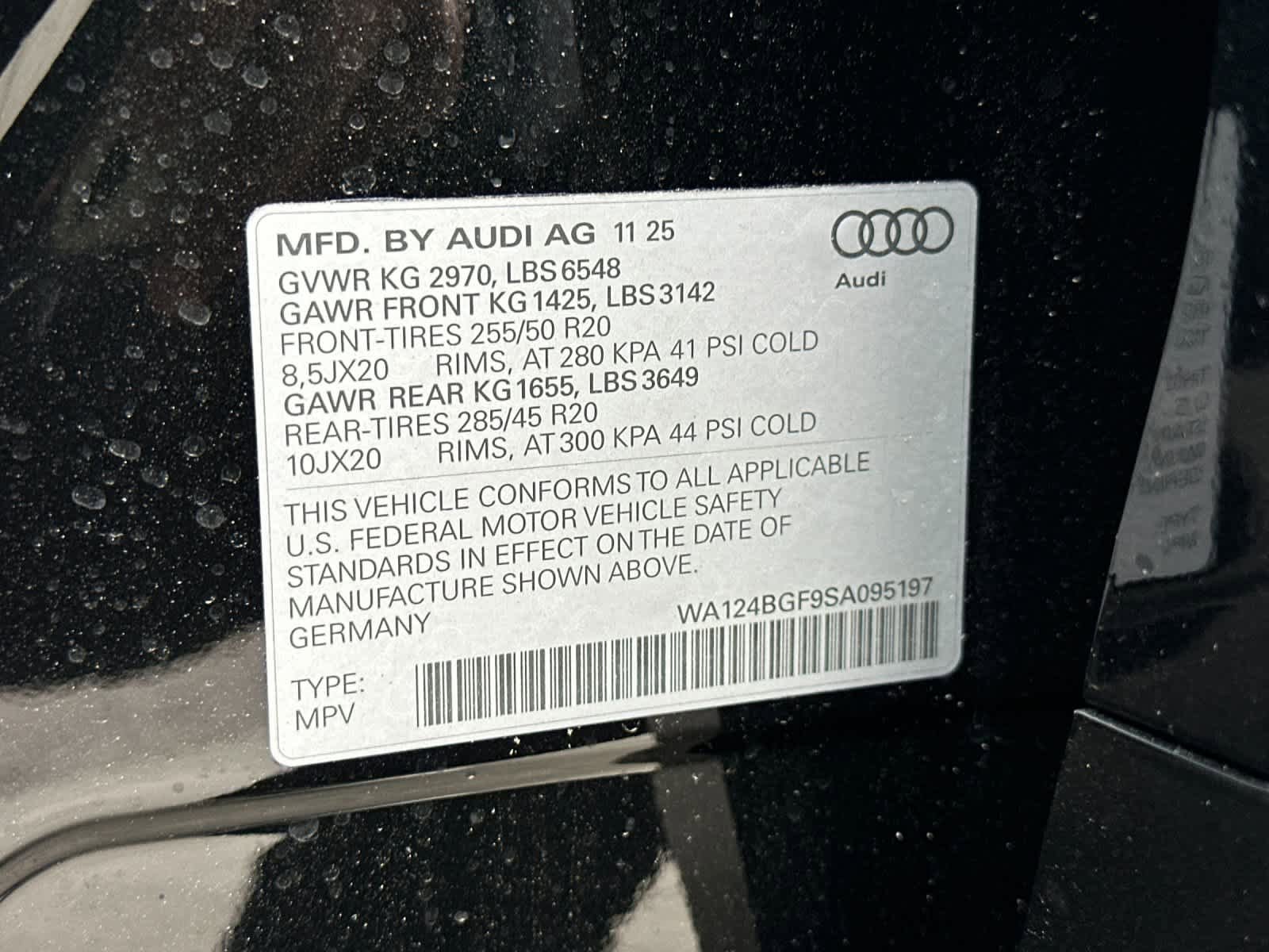 New 2025 Audi Q6 e-tron Premium Plus AWD/4WD image 29