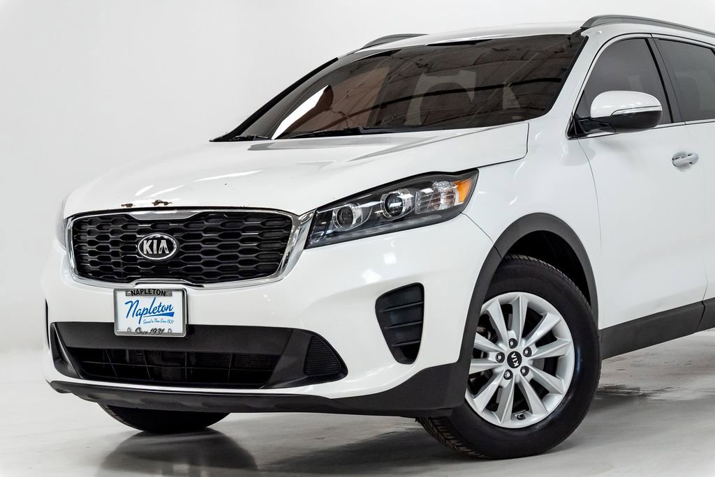 Used 2020 Kia Sorento LX w/ LX I4 Convenience Package image 2