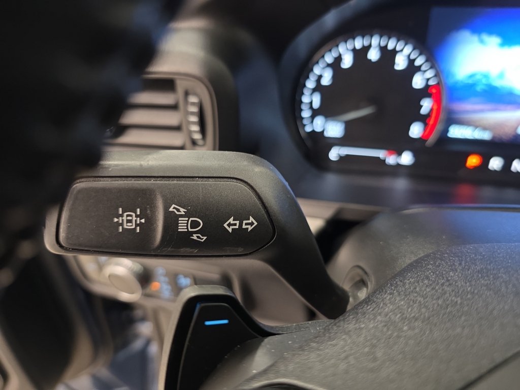 Used 2020 Ford Explorer XLT AWD/4WD image 28