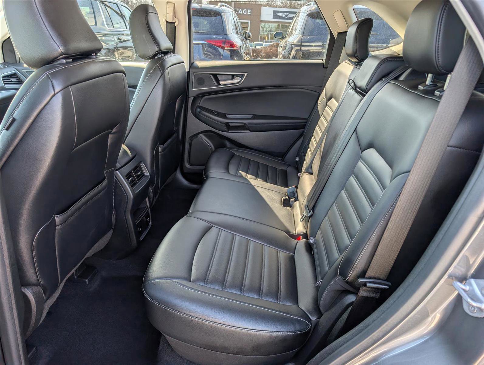 Used 2022 Ford Edge SEL w/ Convenience Package image 16