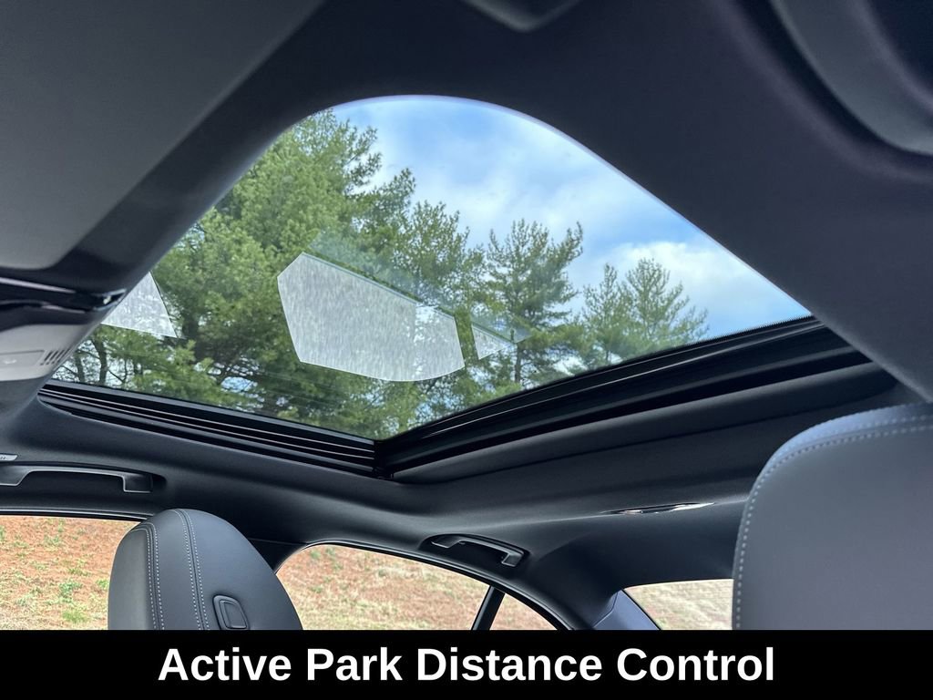 Used 2025 BMW 330i xDrive Sedan w/ M Sport Package image 28