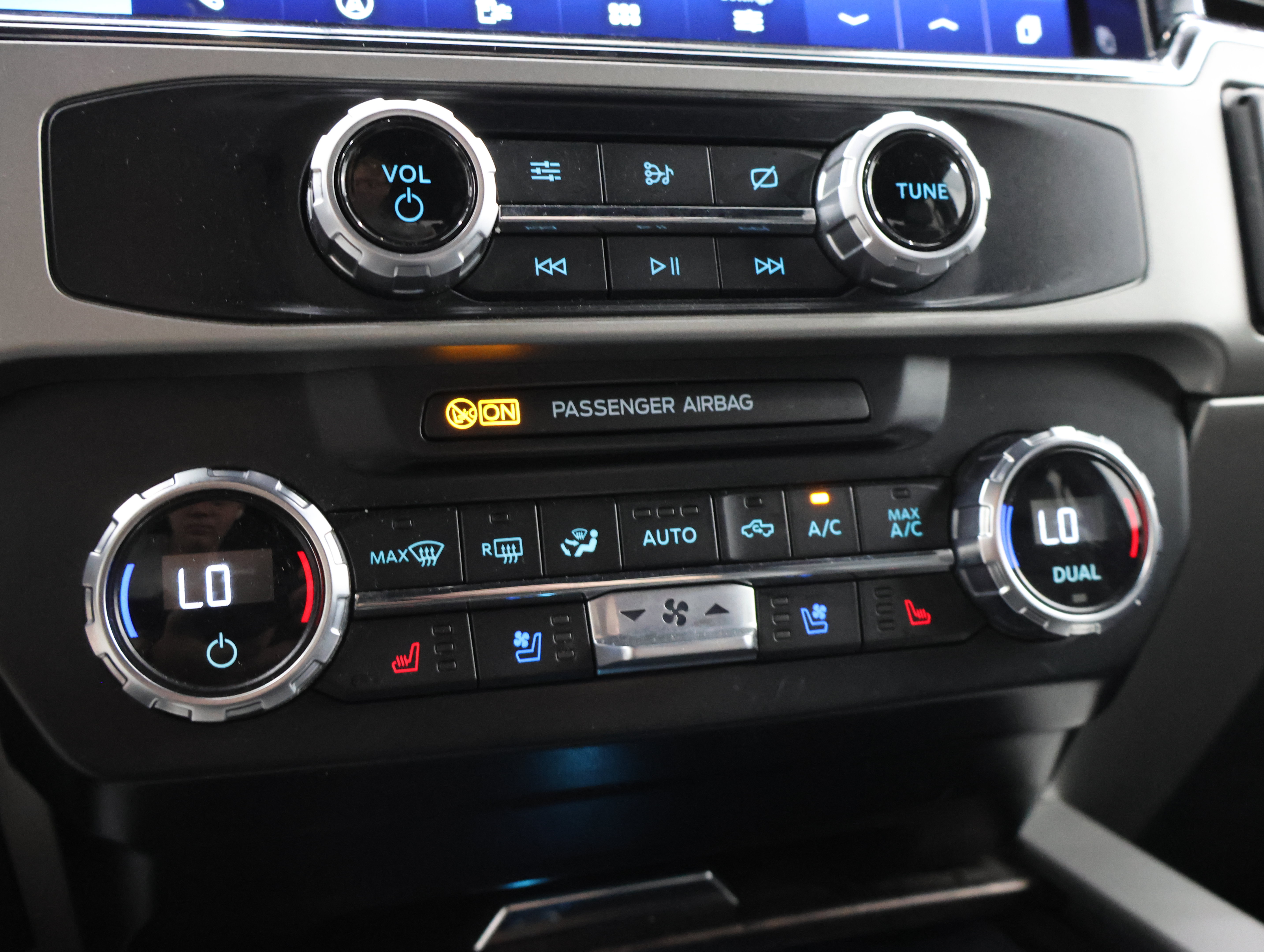 Used 2022 Ford F250 Lariat w/ Lariat Value Package AWD/4WD image 56