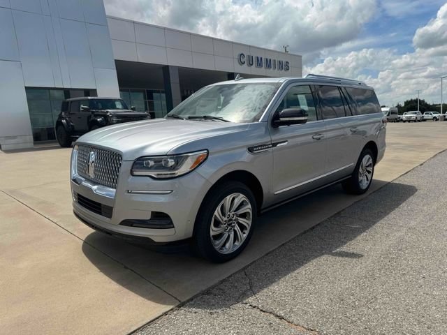Used 2024 Lincoln Navigator L Reserve AWD/4WD image 1