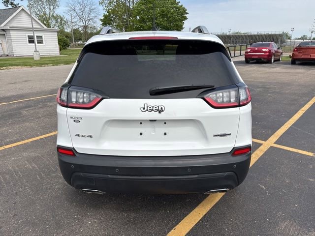 Used 2019 Jeep Cherokee Latitude Plus w/ Cold Weather Group AWD/4WD image 12