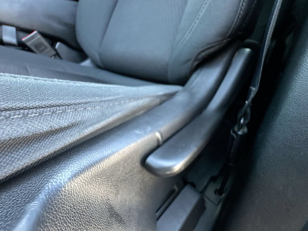 Used 2020 Chevrolet Silverado 1500 Custom w/ Custom Value Package RWD image 14