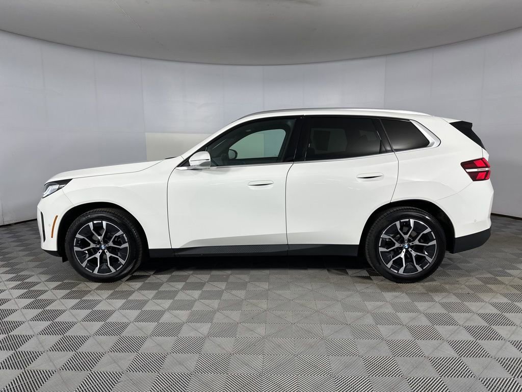 Used 2025 BMW X3 xDrive30i w/ Convenience Package image 4