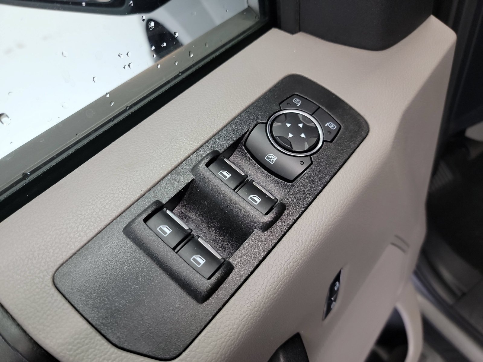 Used 2017 Ford F150 XL w/ Equipment Group 101A Mid AWD/4WD image 14