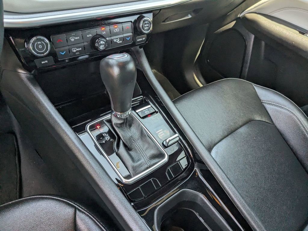 Used 2025 Jeep Compass Limited image 23