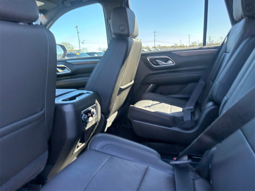 Used 2021 Chevrolet Tahoe High Country w/ Premium Package image 28