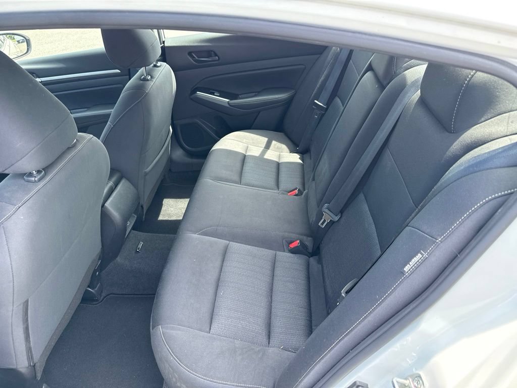 Used 2023 Nissan Altima 2.5 SV FWD image 6