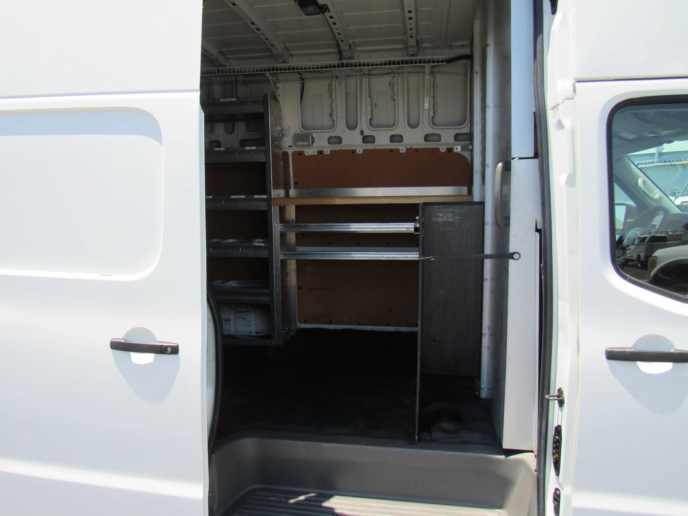 Used 2017 Nissan NV 3500 SV RWD image 17