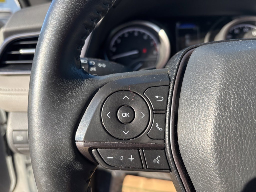 Used 2023 Toyota Camry SE w/ Cold Weather Package image 22