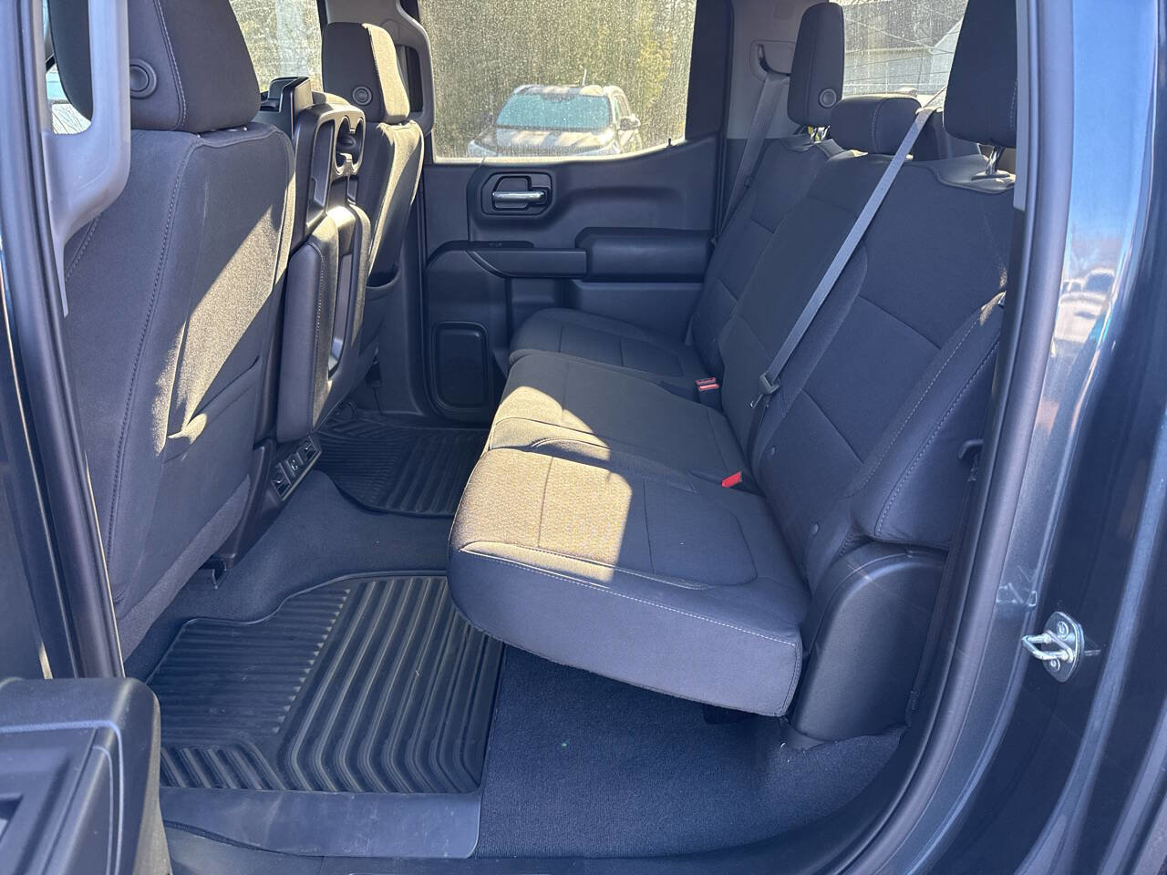 Used 2021 Chevrolet Silverado 1500 LT image 25