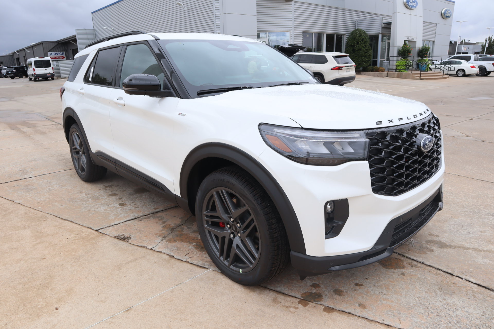 New 2026 Ford Explorer ST-Line w/ ST-Line Street Pack AWD/4WD image 1
