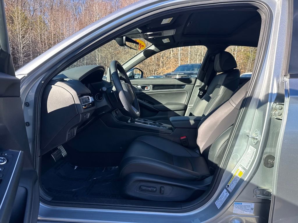 Certified 2025 Honda Civic Sport Touring image 12