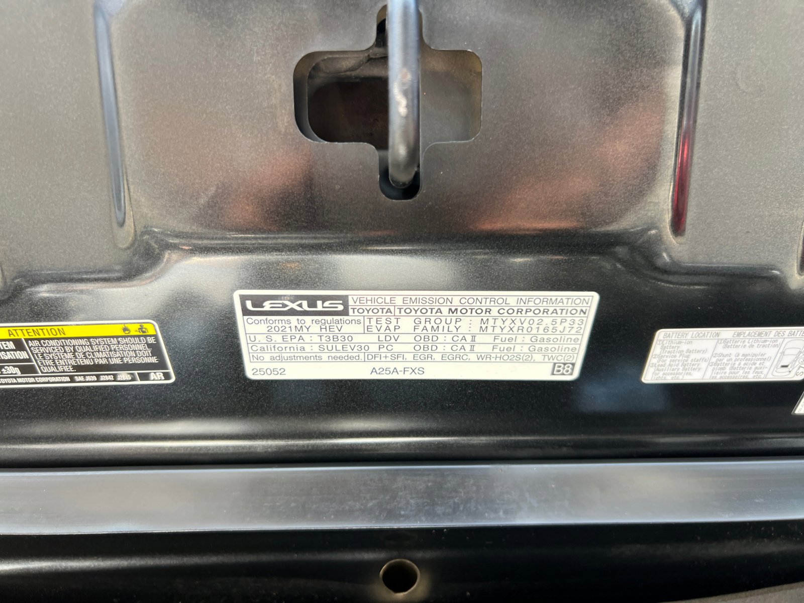 Used 2021 Lexus ES 300h w/ Premium Package image 14