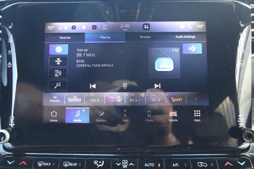 Used 2023 Jeep Wagoneer Series III w/ Preferred Equipment Group AWD/4WD image 32