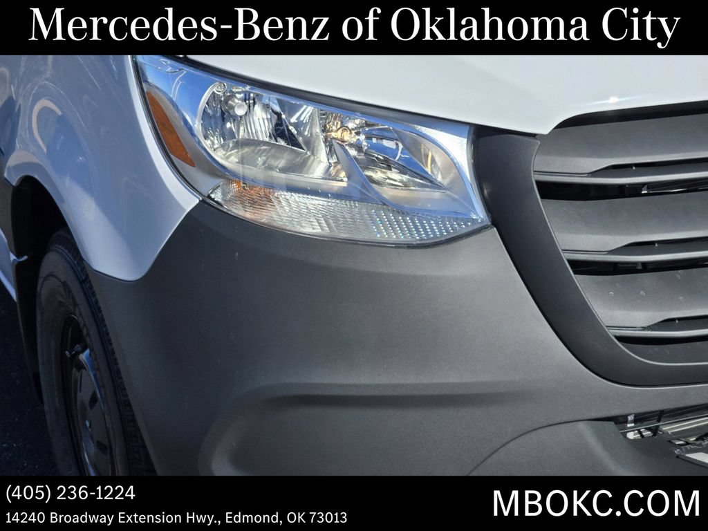 Used 2025 Mercedes-Benz Sprinter 2500 image 6