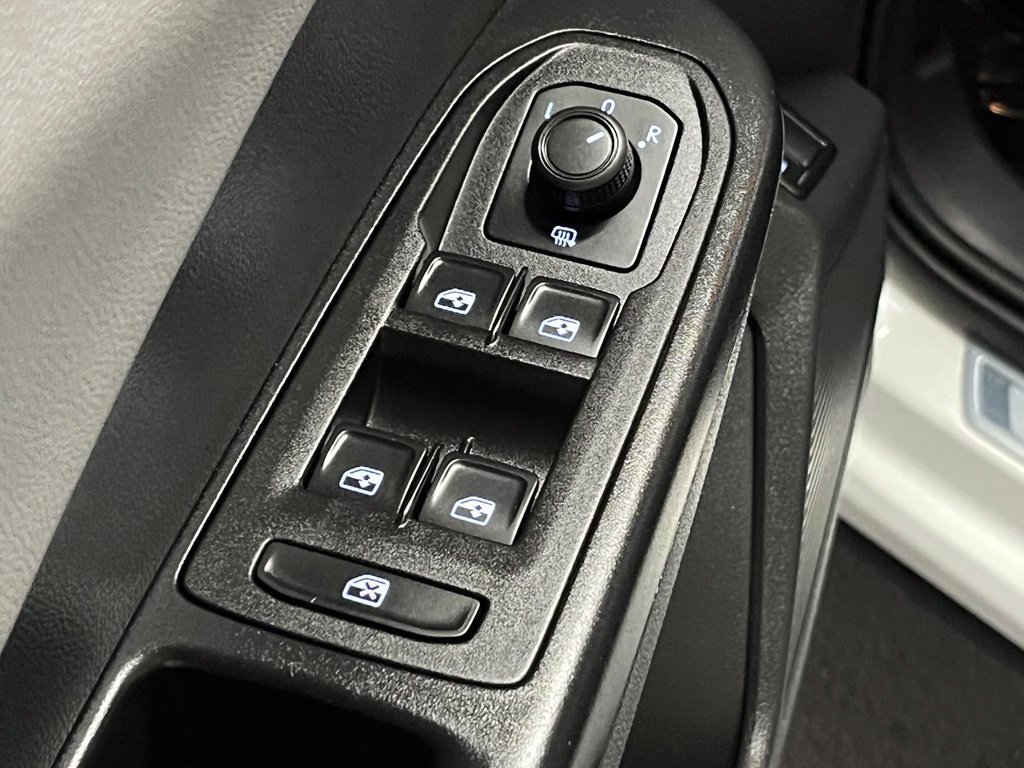 Used 2023 Volkswagen Taos SE AWD/4WD image 18