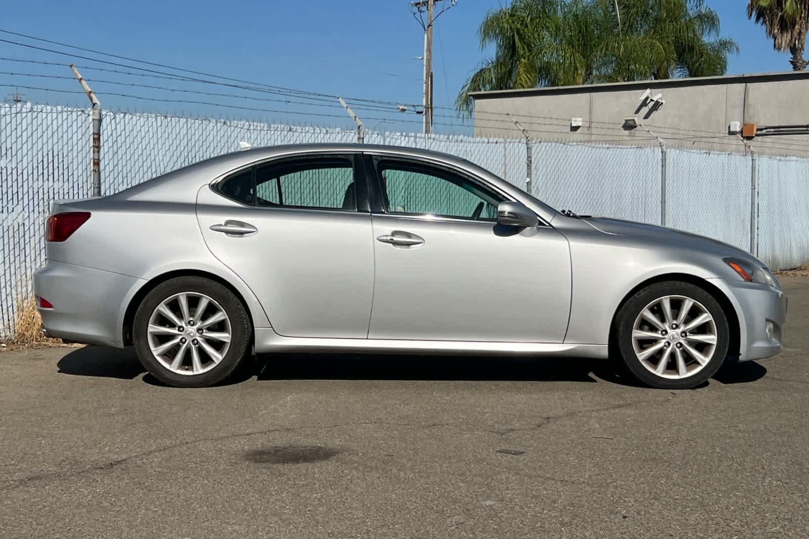 Used 2010 Lexus IS 250 w/ Preferred Accessory Package RWD image 6