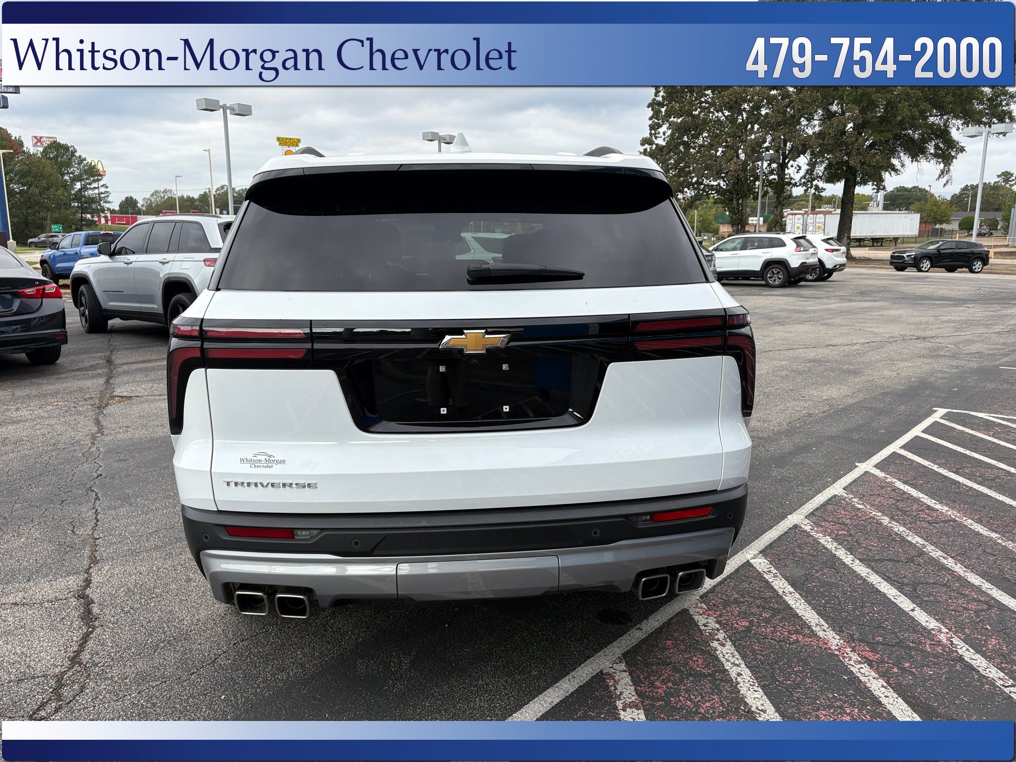 Used 2025 Chevrolet Traverse LT FWD image 6