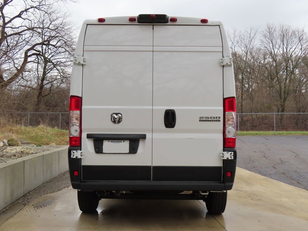 Used 2025 RAM ProMaster 2500 w/ Convenience Group image 5