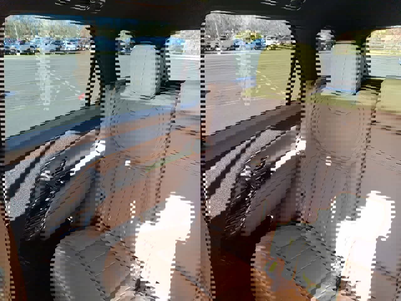 Used 2025 Land Rover Range Rover Sport SE image 12