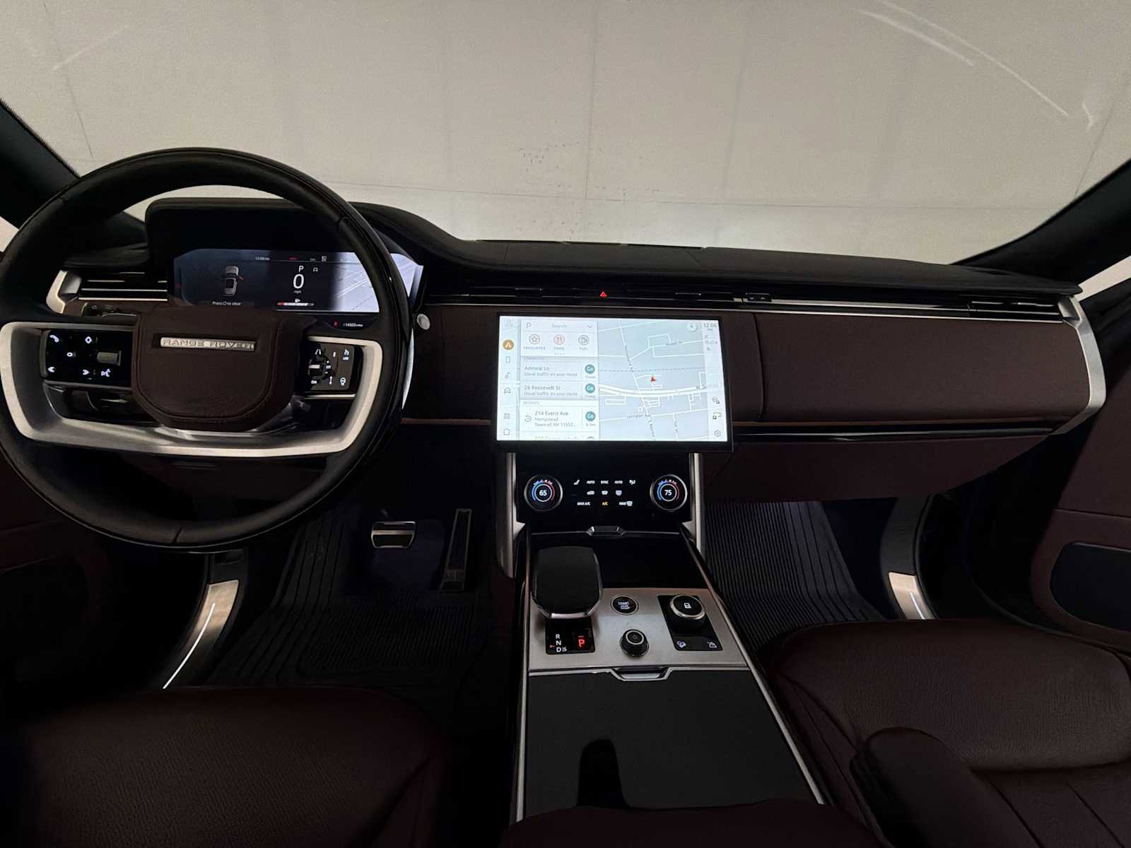 Used 2023 Land Rover Range Rover SE image 15